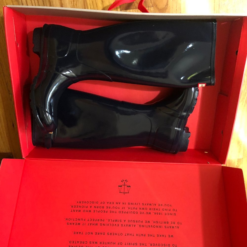 Hunter Navy Gloss Rainboots